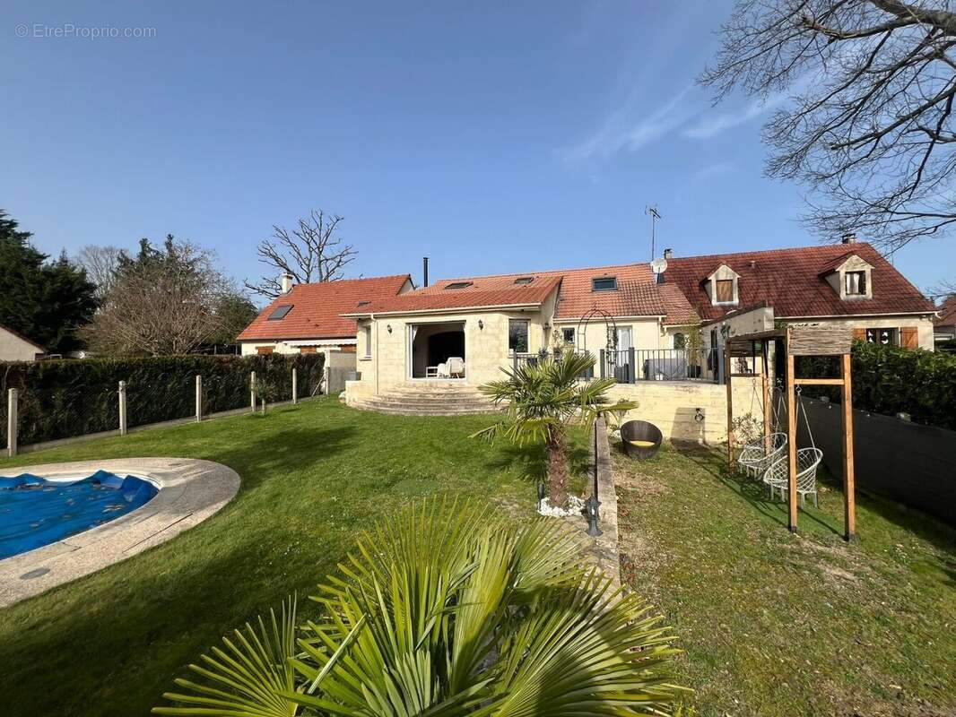 Maison à SAINT-CHERON