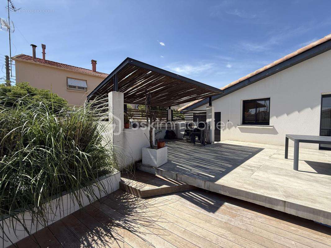 Villa plain pied frontignan- 3 chambres- piscine - photo 9