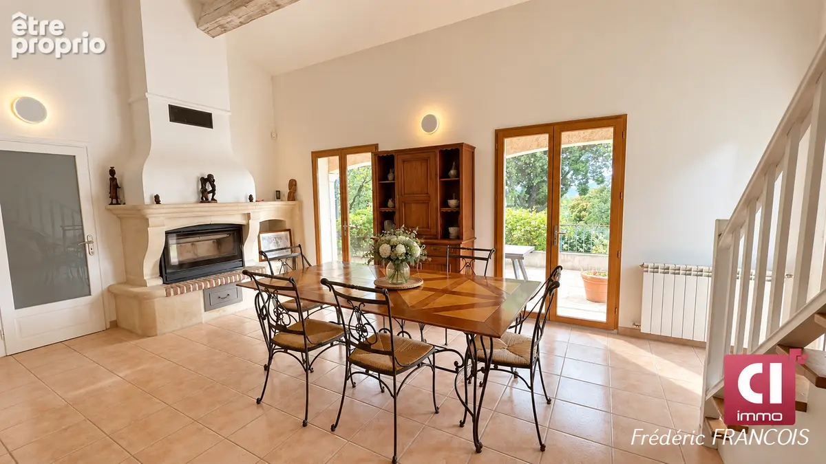 Villa 6 pièces - 169,59 m² - piscine - dépendance - terrain de 1 650 m²  - vue dégagée - photo 6