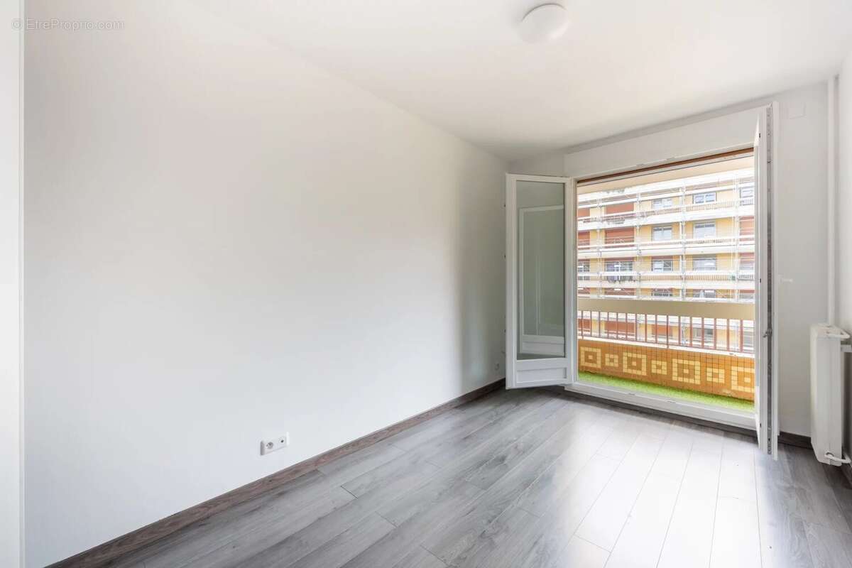 Appartement 90 m² à Poissy  - photo 6