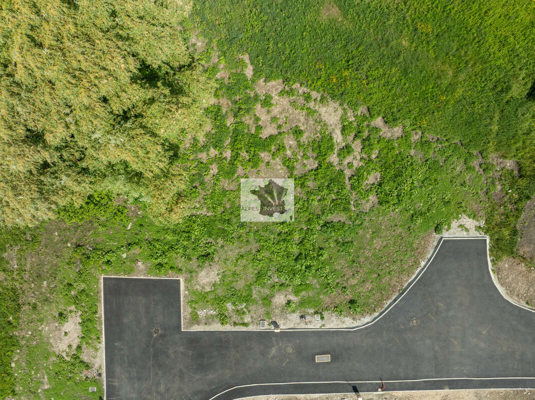 Terrain à EPIERRE