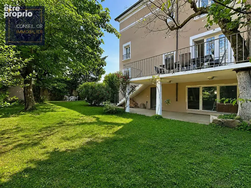 Maison Oullins Pierre Benite 7 pièce(s) 208 m2 - photo 2