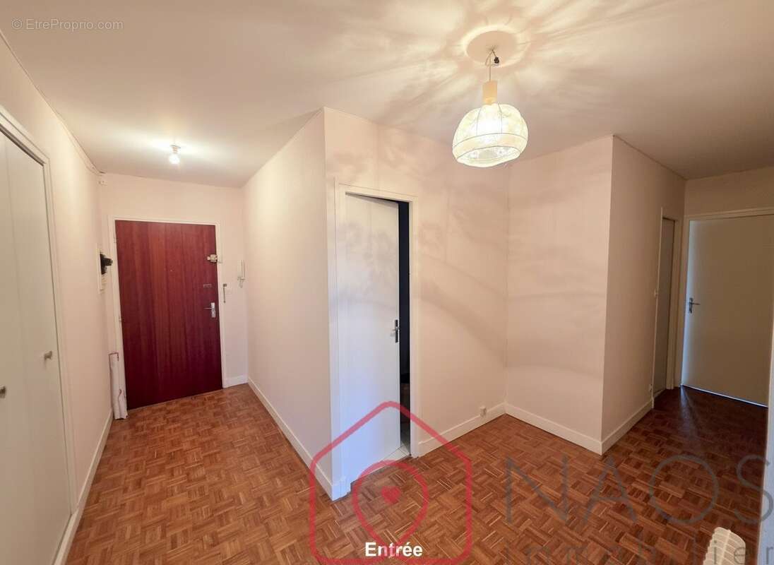 St Jean Le Blanc F3 de 62m2 au 2ème sur 4 étages avec ascenseur - photo 6