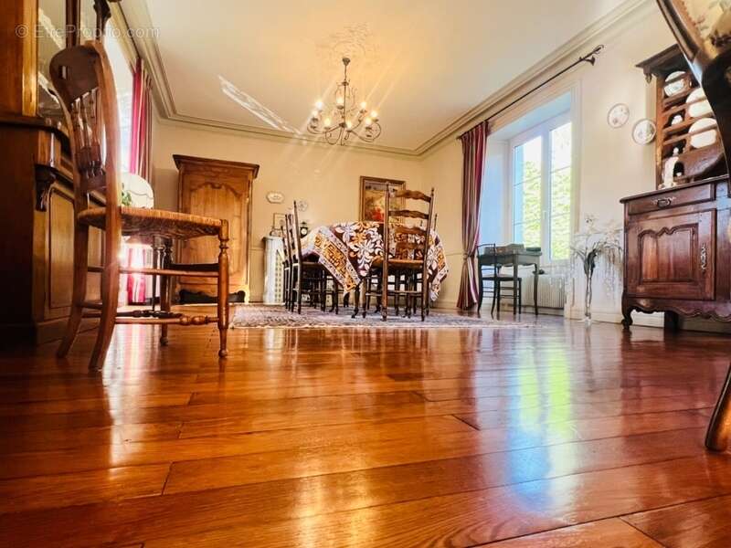 Maison à CHATELLERAULT