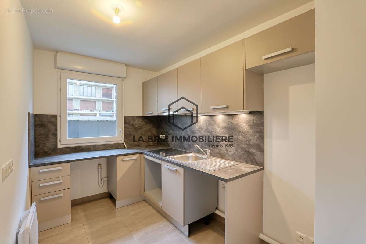 Appartement 69 m² à Viry-Chatillon  - photo 6