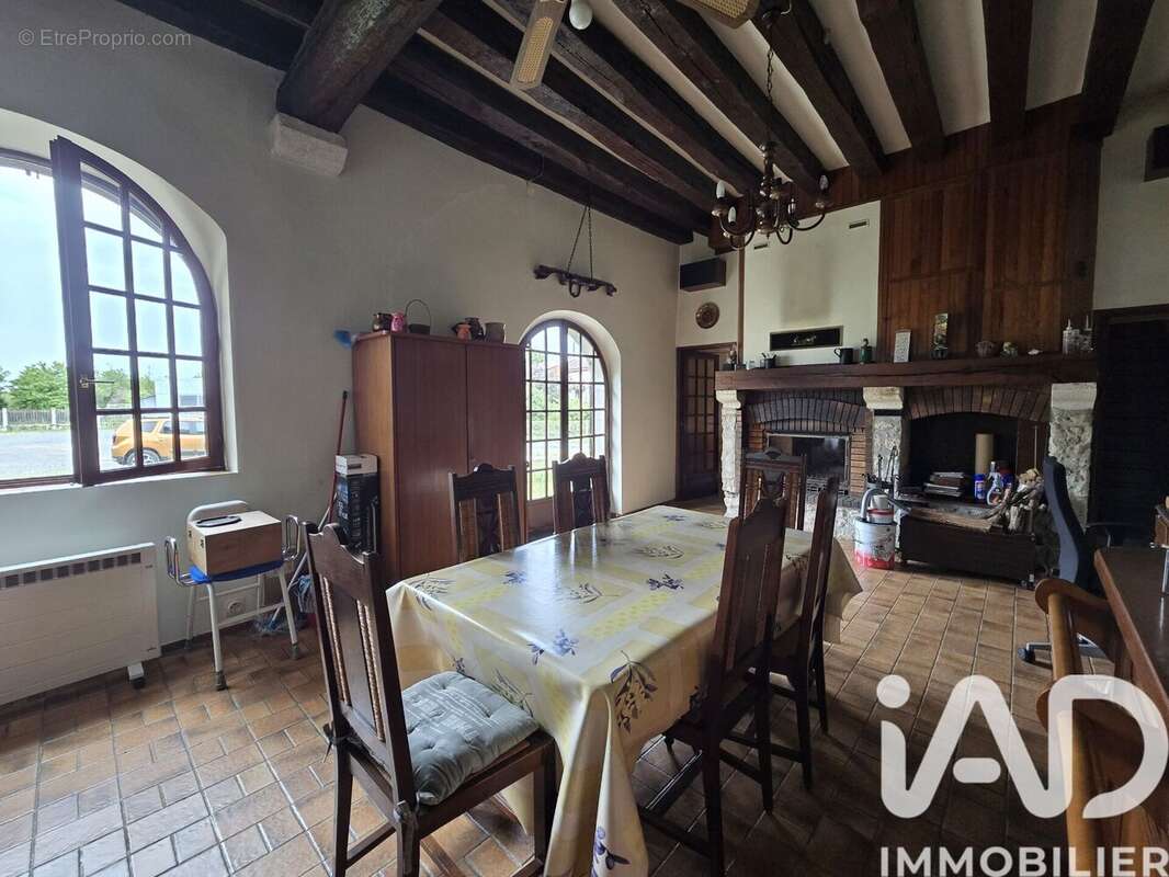 Maison 100 m² à Montbouy  - photo 2