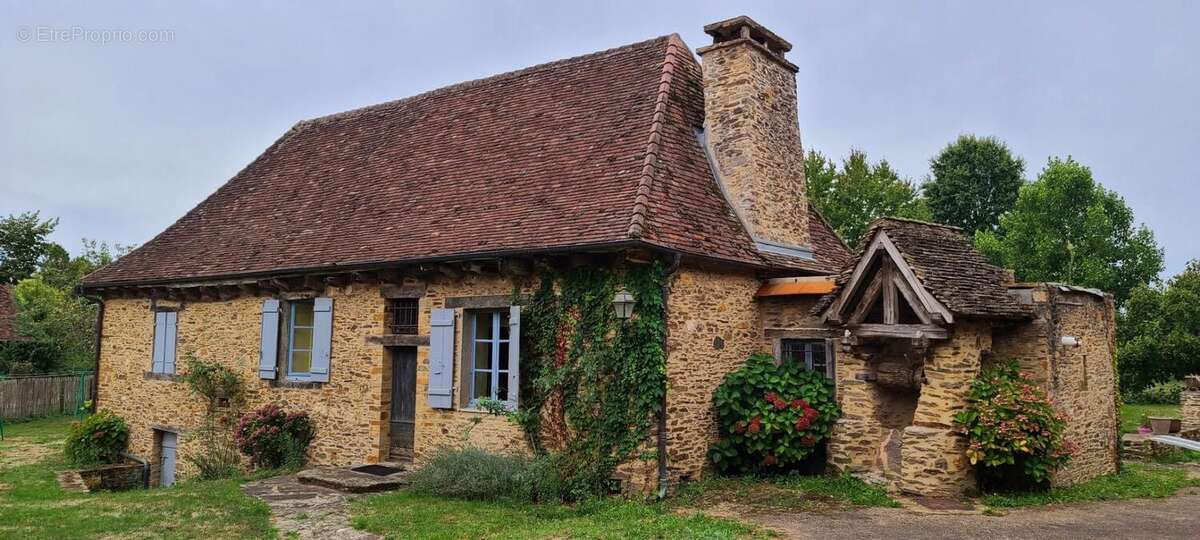 Maison à SAINT-YRIEIX-LA-PERCHE
