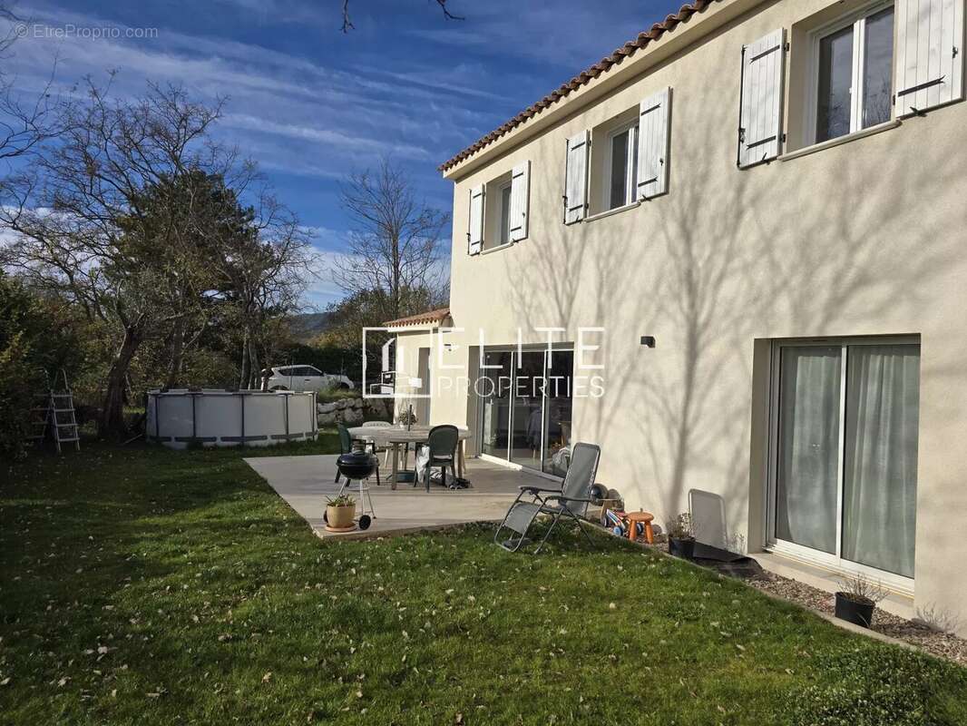 Maison à SAINT-VALLIER-DE-THIEY