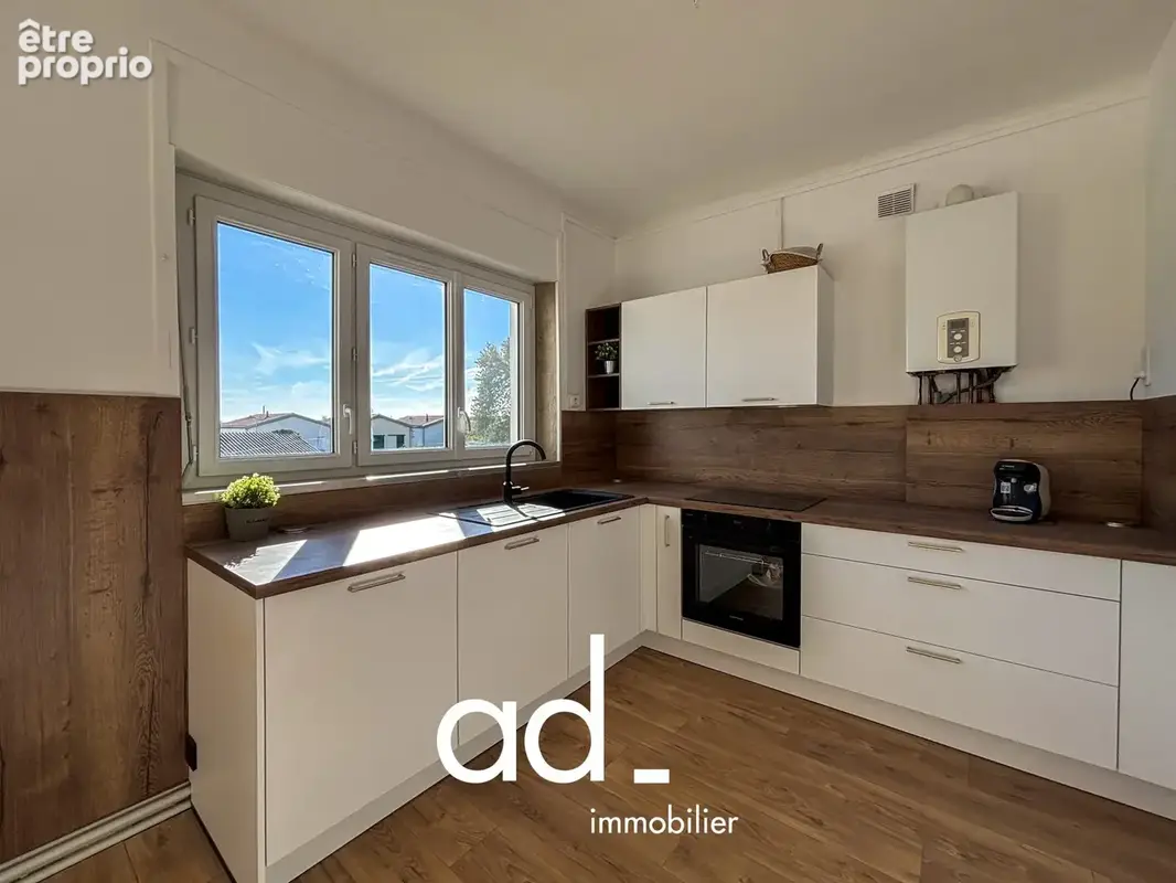 Appartement 4 pièces 82 m² à vendre à La Rochelle (17000) - photo 3
