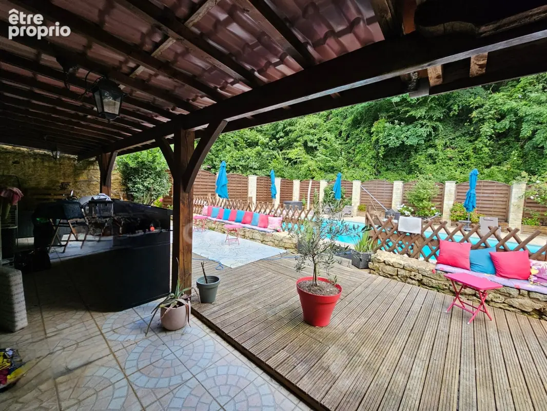 A vendre, maison de 364 m² entourée de plus de 2,5 hectares de terrain à Carsac-Aillac avec 3 gîtes meublés, une maison d'habita - photo 22