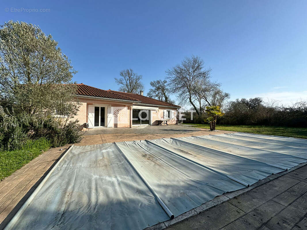 Maison à SAINT-JULIEN-SUR-VEYLE