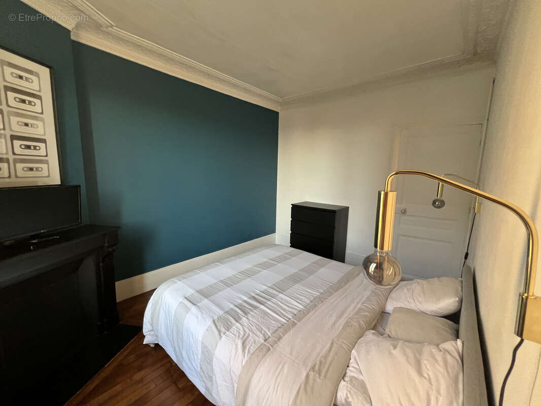 Appartement à LA GARENNE-COLOMBES
