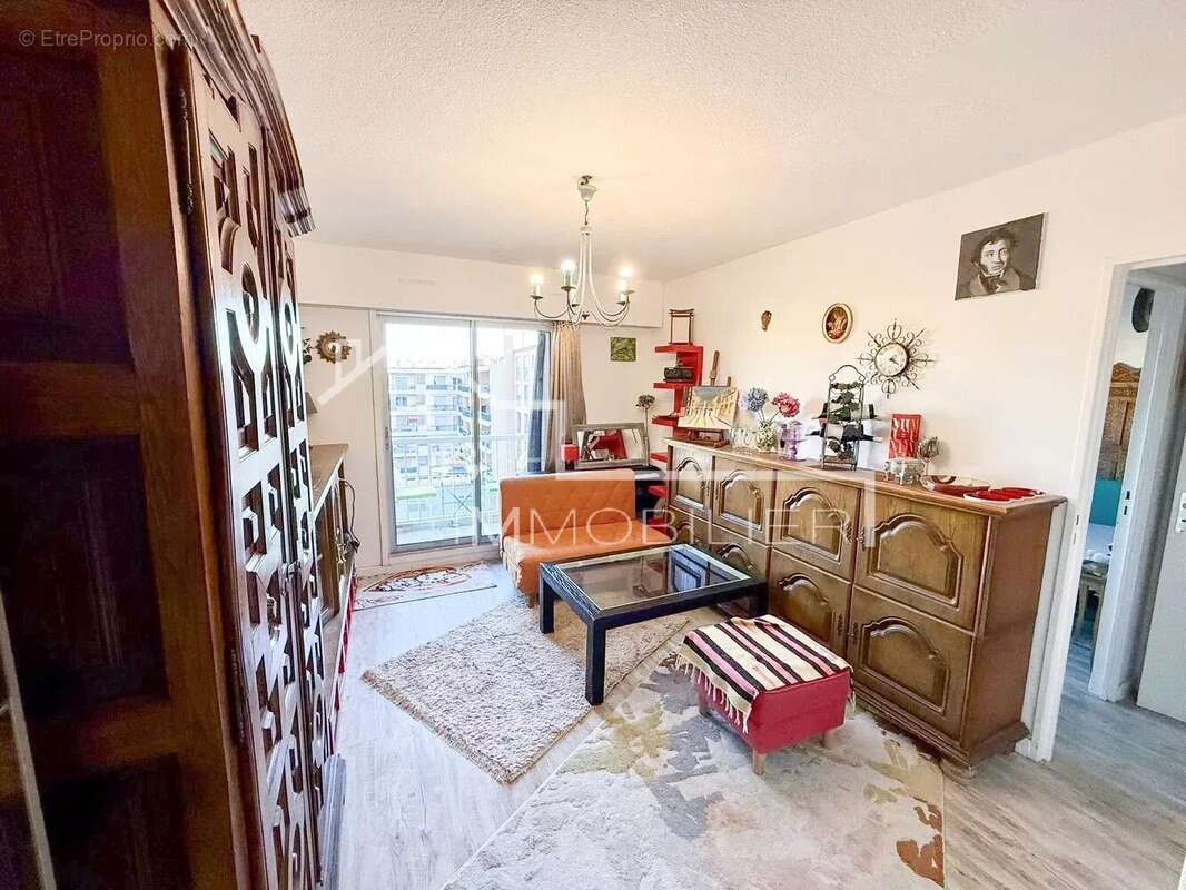 Appartement à VENCE