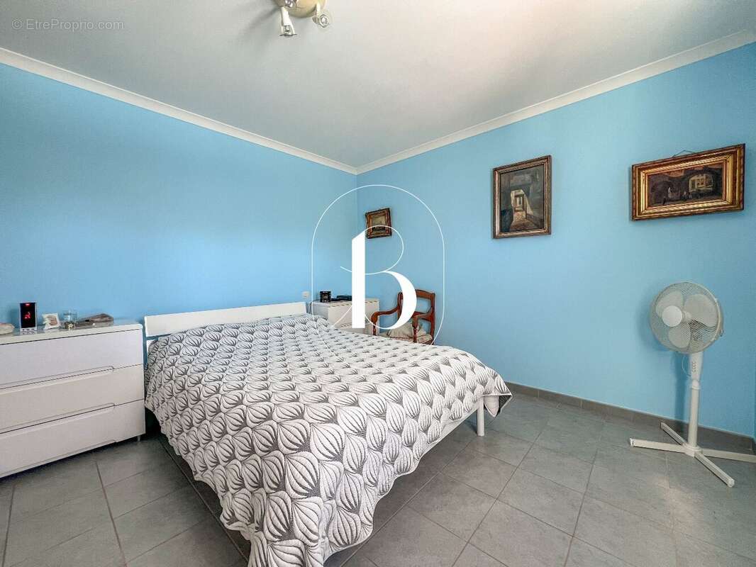 Maison à MEJANNES-LE-CLAP