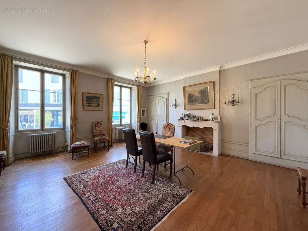Maison à NONTRON