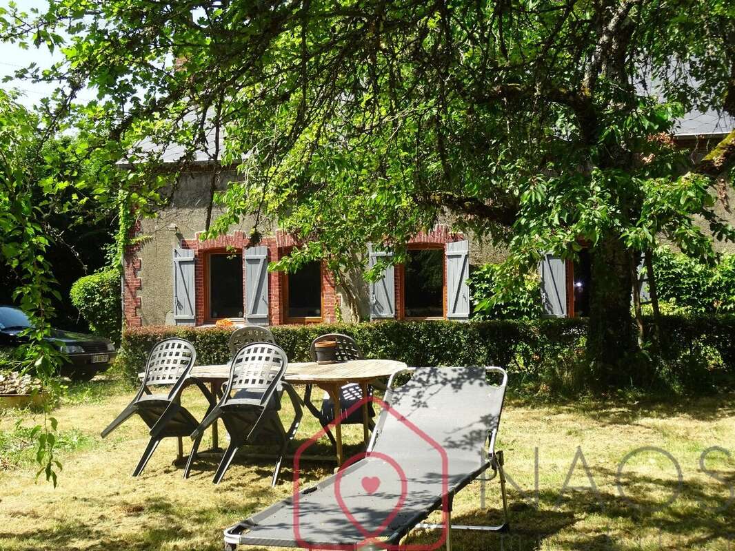 Maison à IVOY-LE-PRE