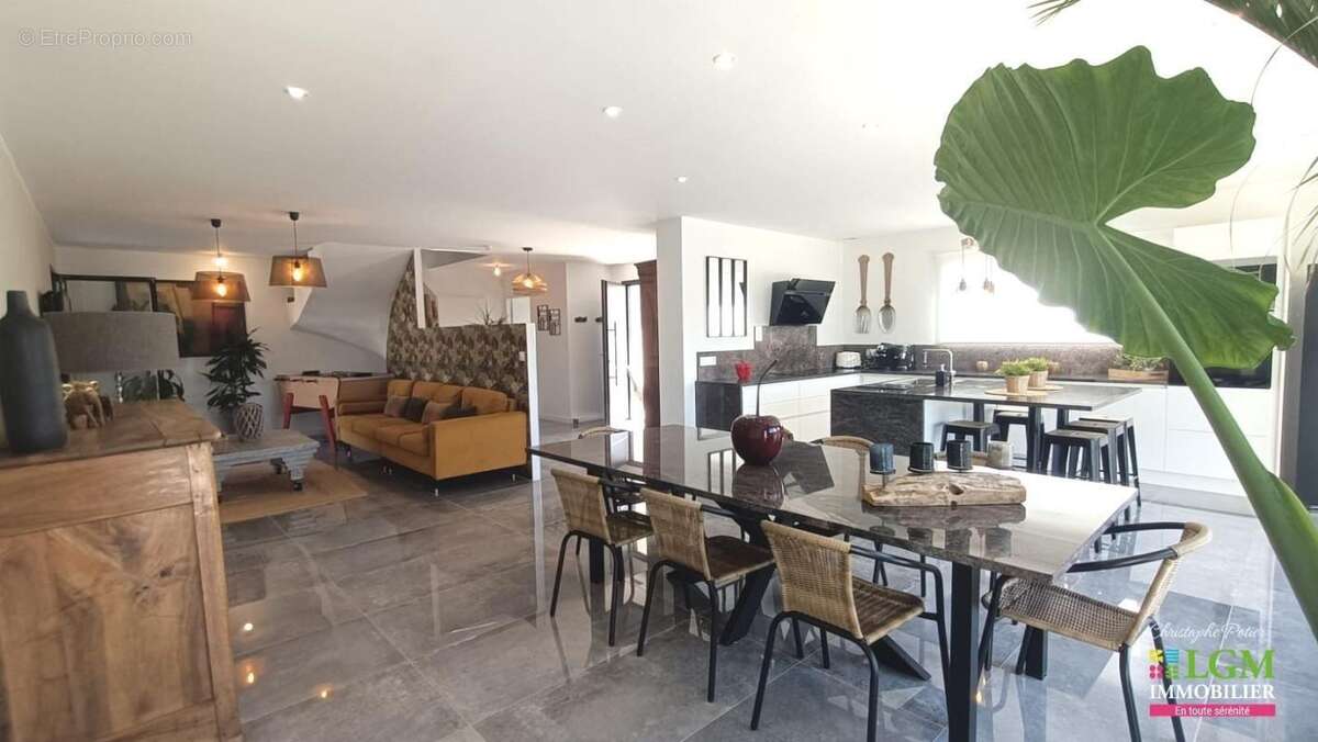 Maison à VAISON-LA-ROMAINE