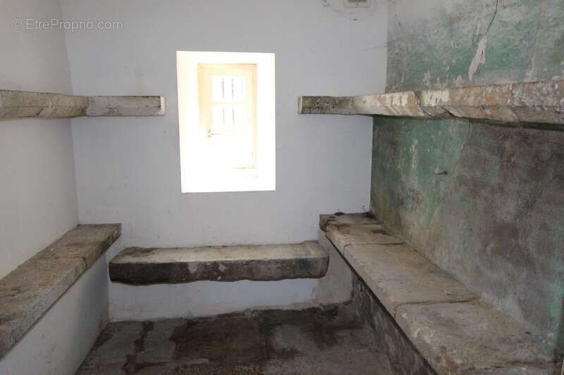 Maison à VEUVEY-SUR-OUCHE