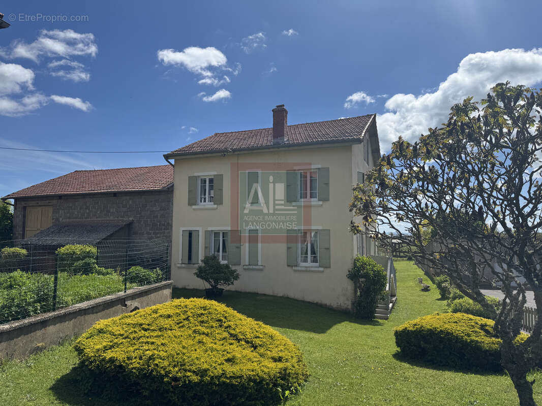 Maison à COSTAROS