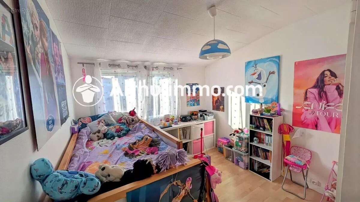 Maison à SAVIGNY-LE-TEMPLE