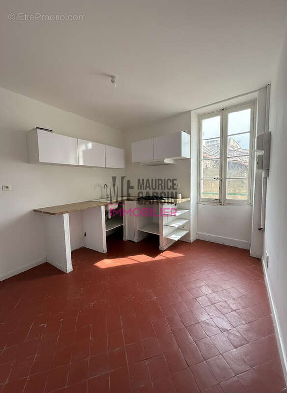 Appartement à CHATEAURENARD