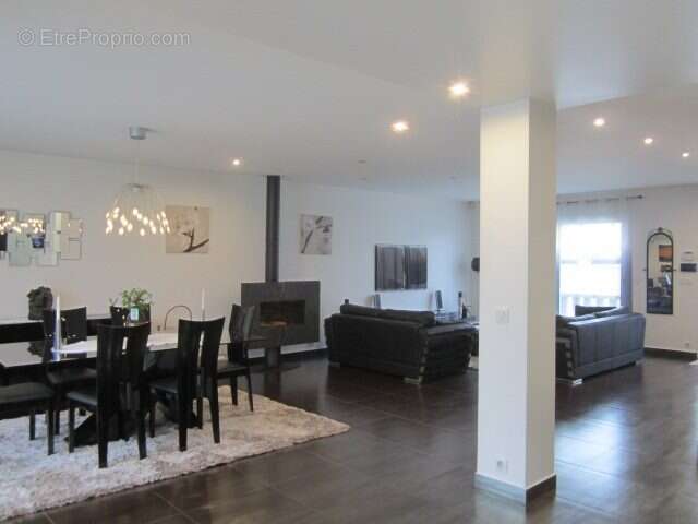 Maison à LE BLANC-MESNIL