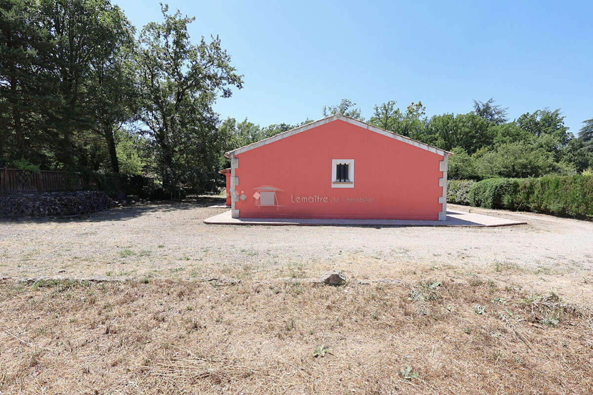 Maison à SAINT-CEZAIRE-SUR-SIAGNE