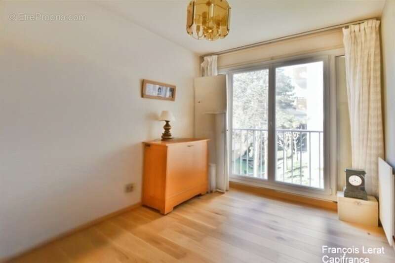 Appartement à THIAIS
