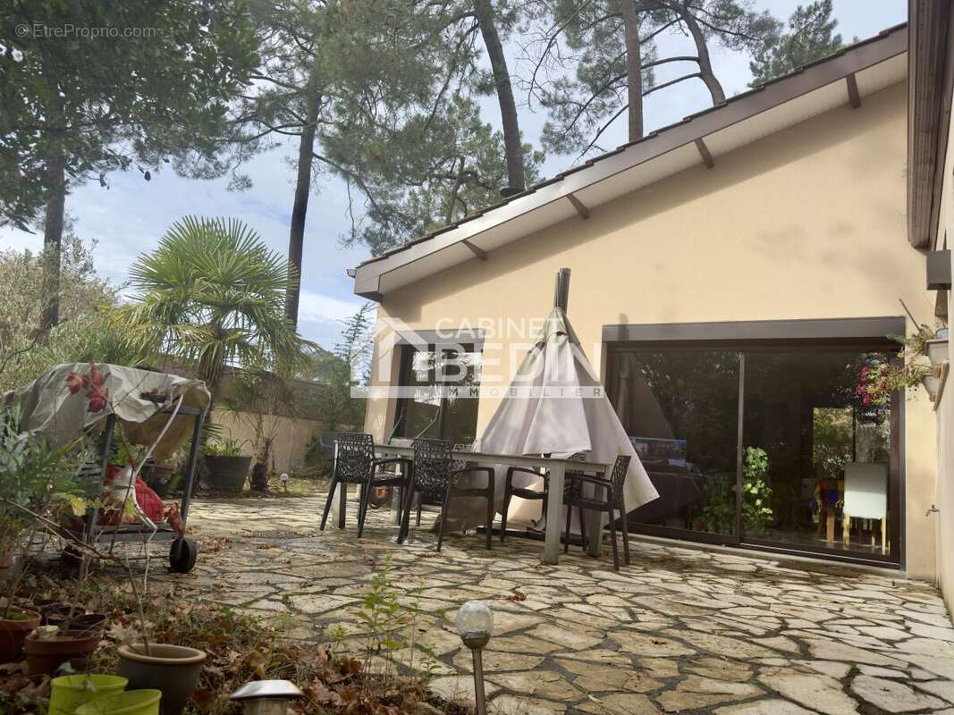 Maison à LE TAILLAN-MEDOC