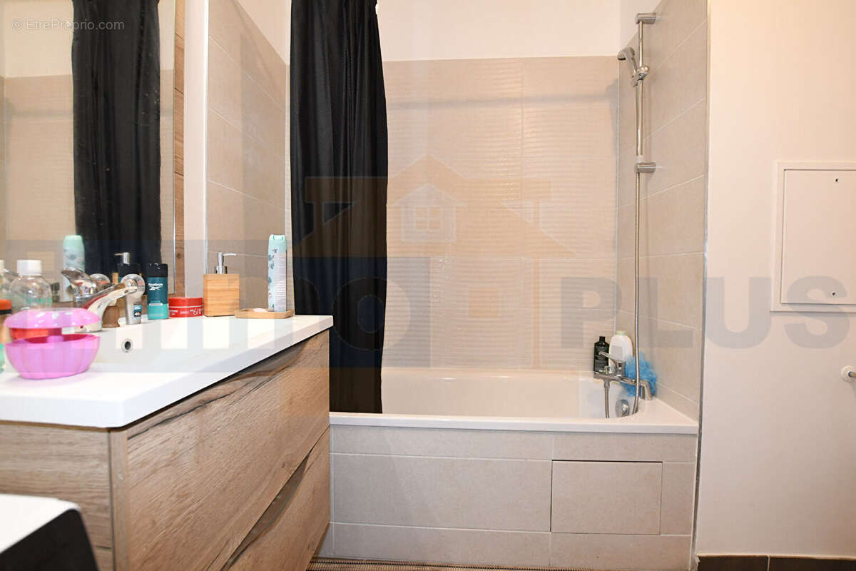 Appartement à SAINT-CYR-L'ECOLE