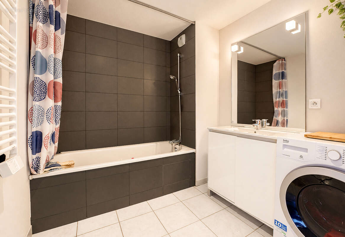 En exclusivité !  Appartement T3 de 73 m2 situé au 3ᵉ étage, dans le quartier du Grand Selve. - photo 10