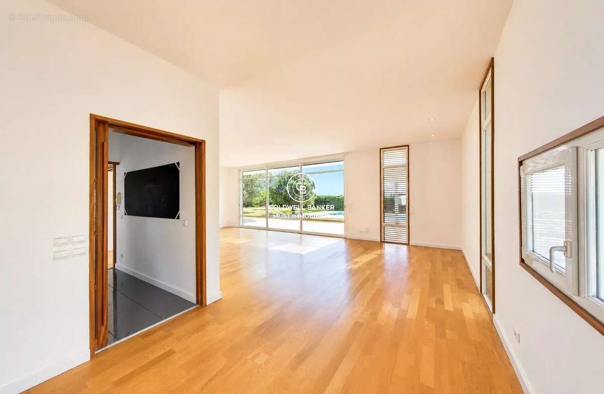 Plain pied 1600m² de parcelle - photo 7