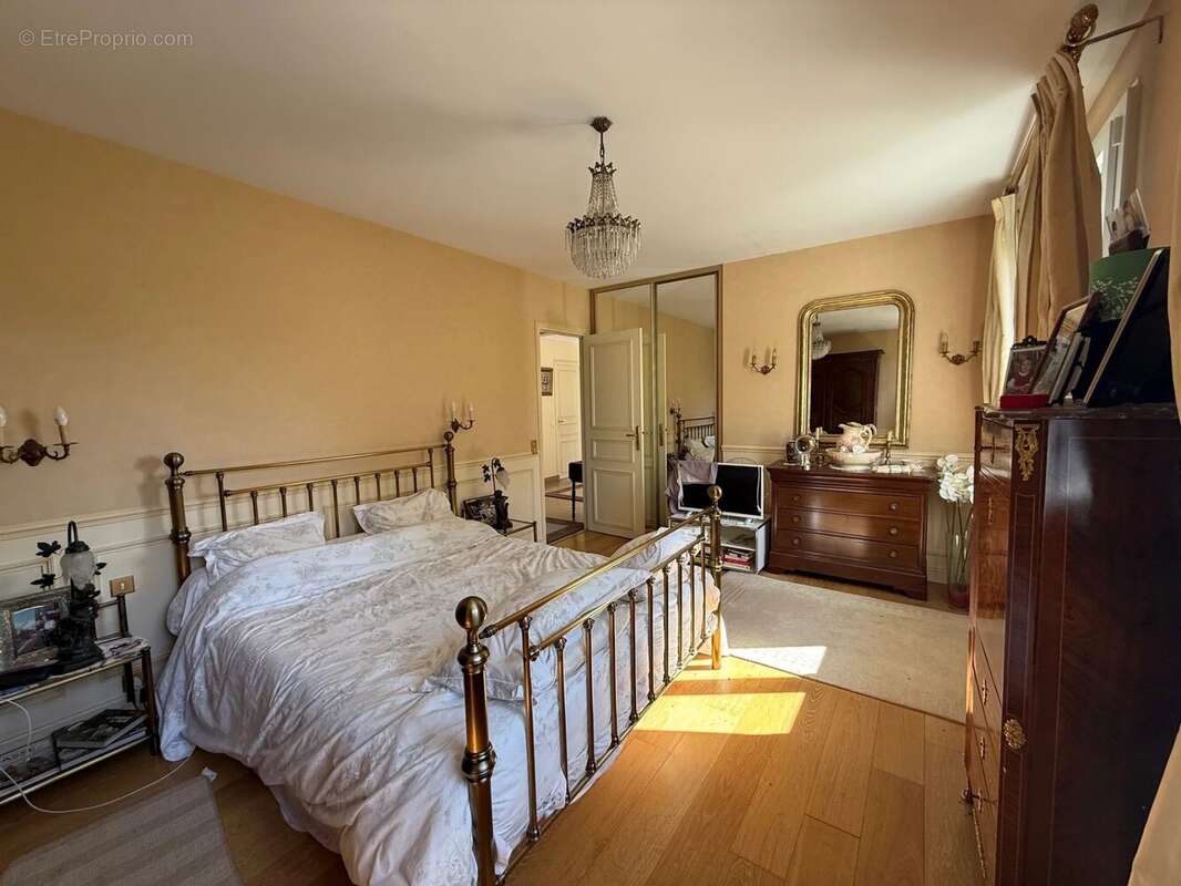 Maison à BREUX-JOUY