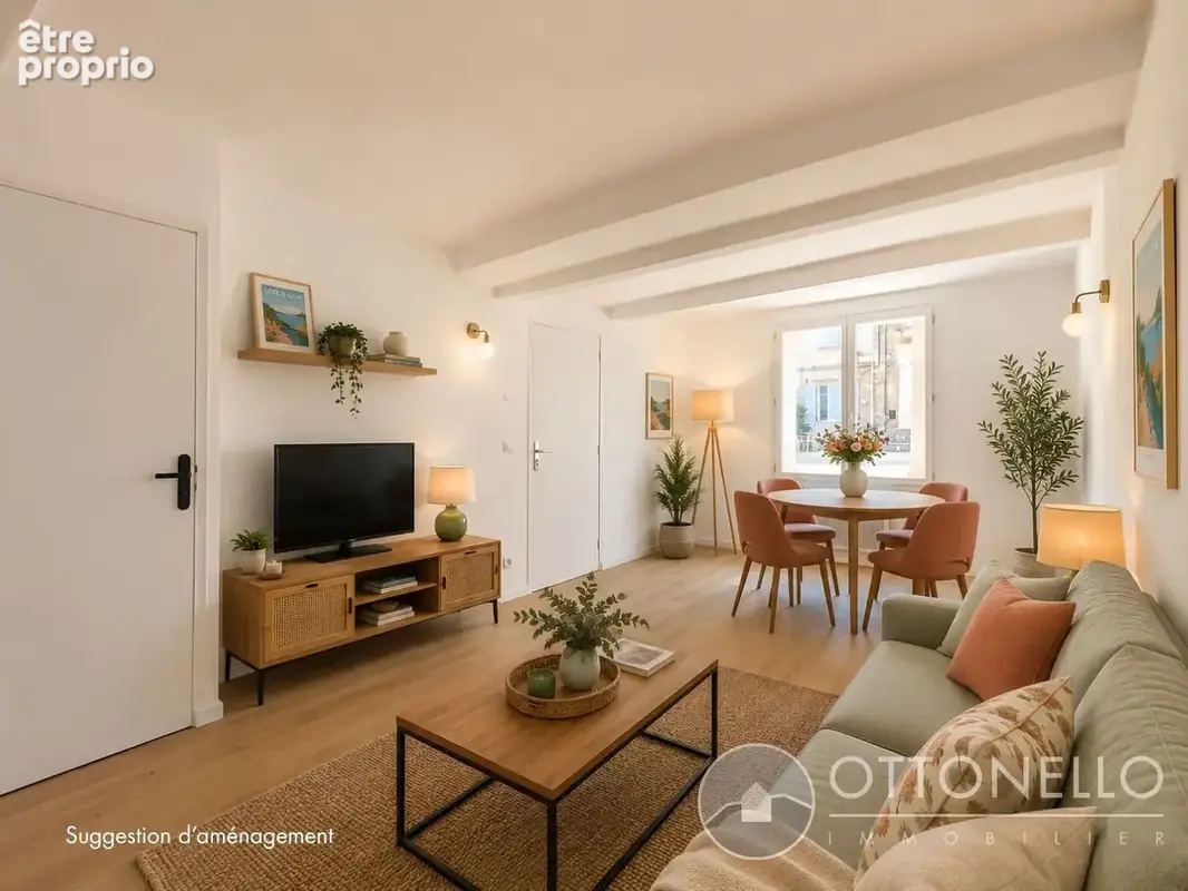 Appartement à ROQUEBRUNE-SUR-ARGENS