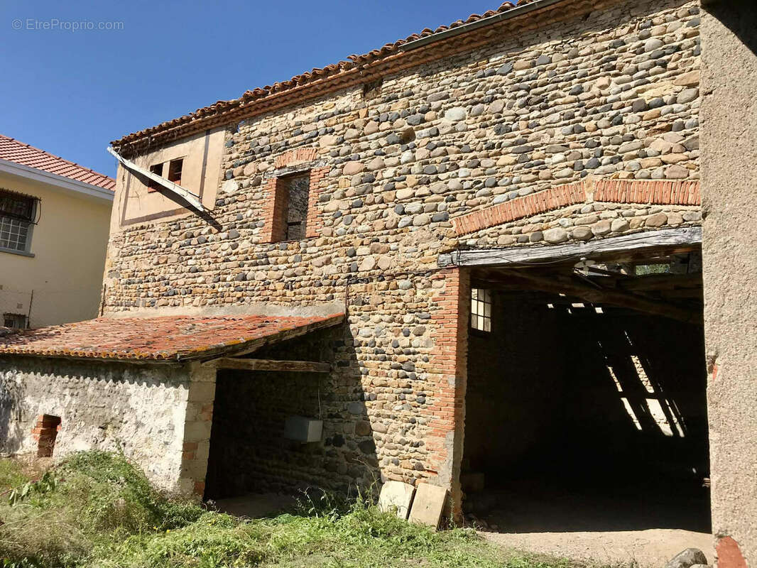 Maison à SAINT-GERMAIN-LEMBRON