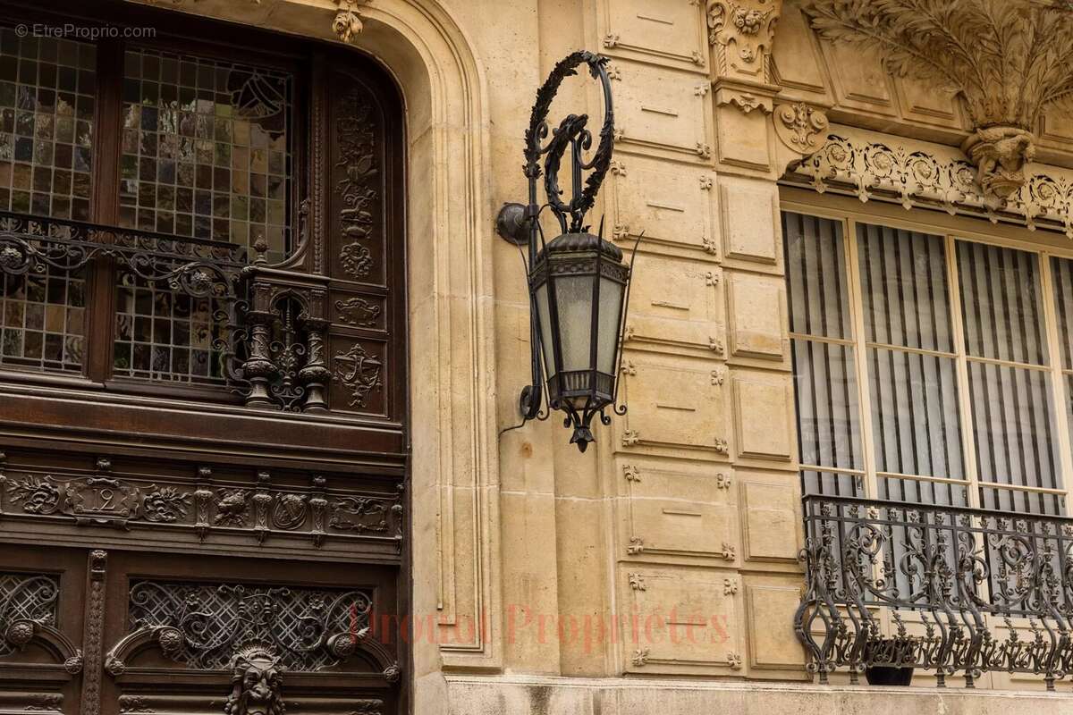 Appartement à PARIS-9E