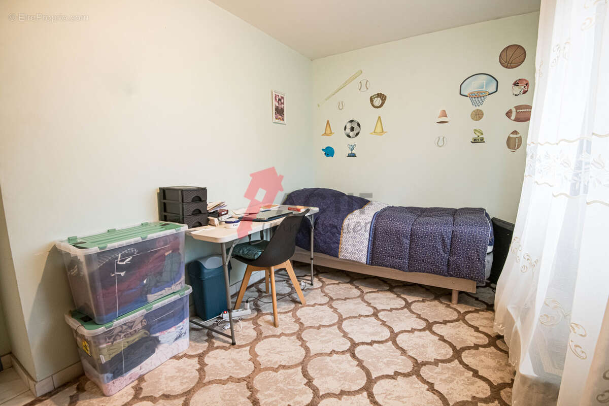 Maison à FLEURY-MEROGIS