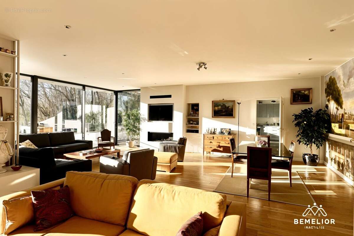 Maison à LA CELLE-SAINT-CLOUD