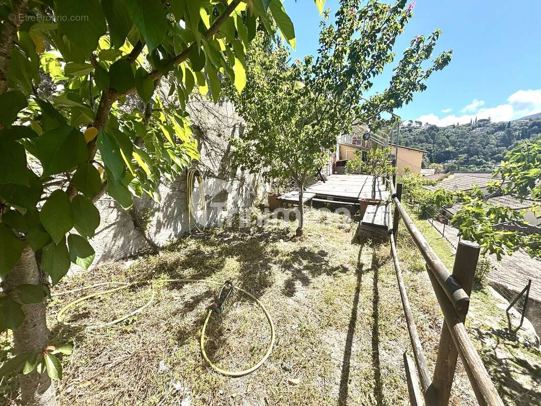 Appartement à SAINT-ANDRE-DE-LA-ROCHE