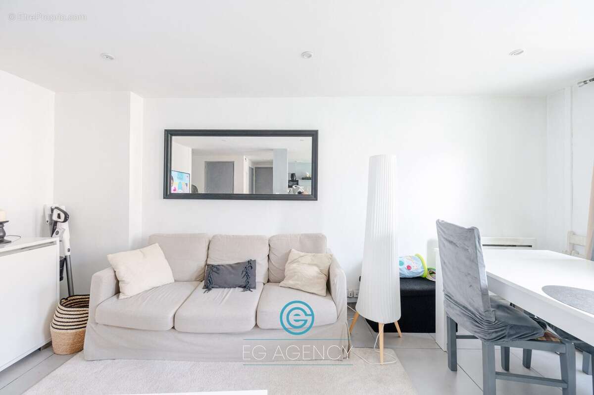Appartement à MARSEILLE-4E
