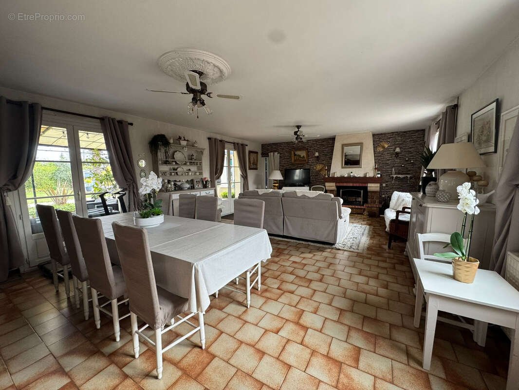 Maison à SAINT-MATHURIN-SUR-LOIRE