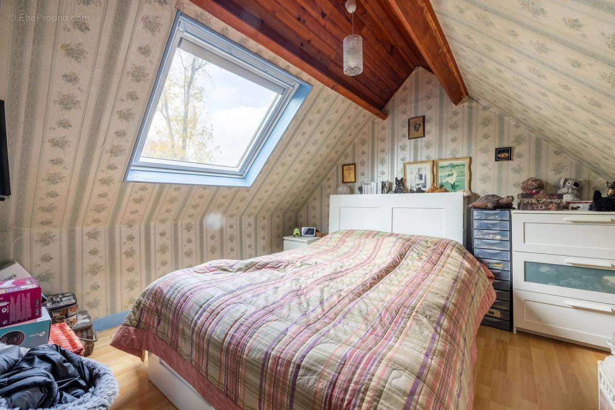 Maison à SAVIGNY-LE-TEMPLE