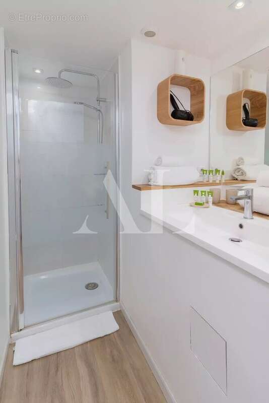 Appartement à VALLAURIS