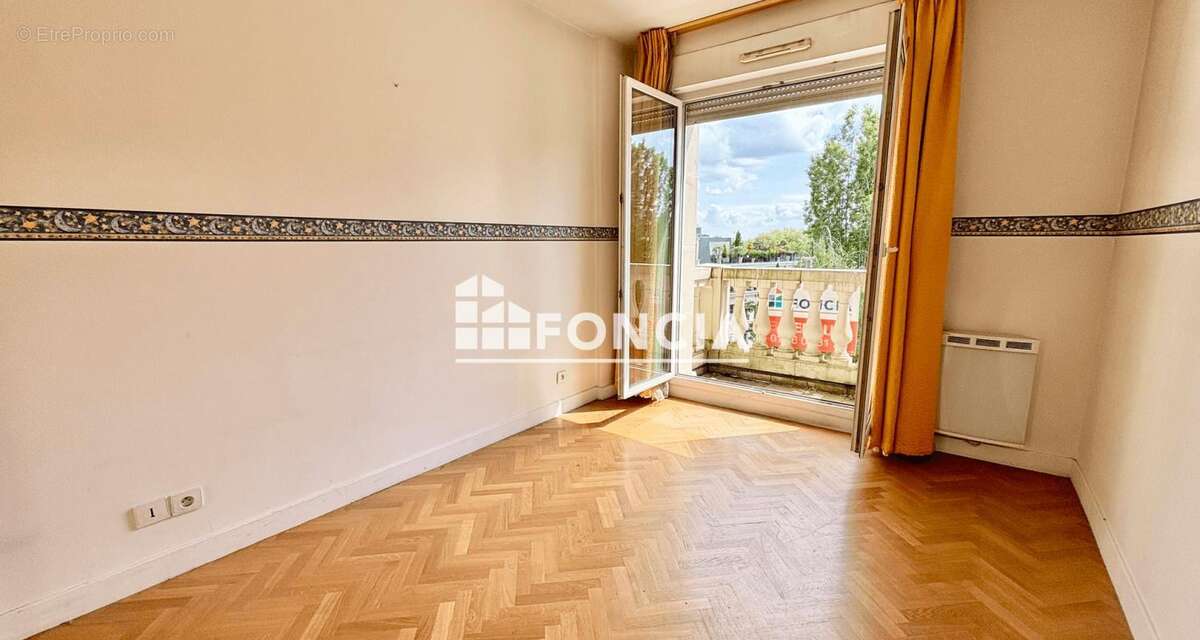 Appartement à LE PLESSIS-ROBINSON