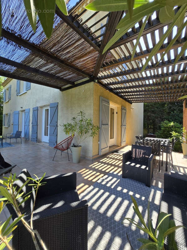 Maison à LEZIGNAN-LA-CEBE
