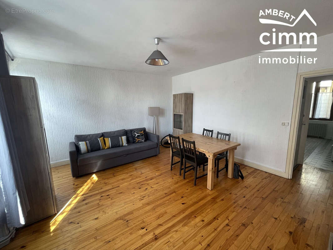 Maison à SAINT-BONNET-LE-CHASTEL