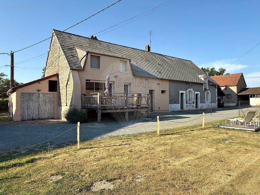 Maison à LUZY