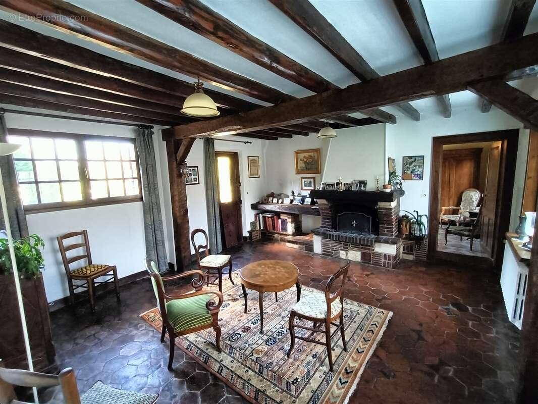 Maison à RUEIL-LA-GADELIERE