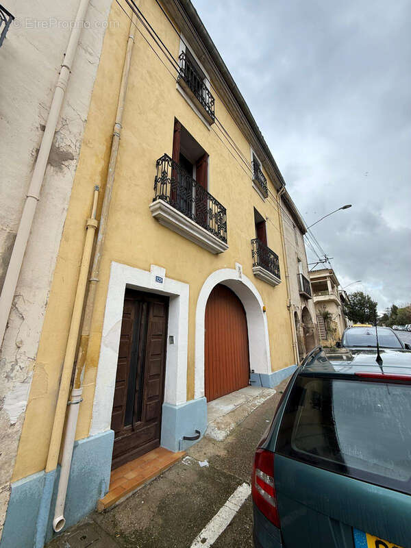 Maison à MONTAGNAC
