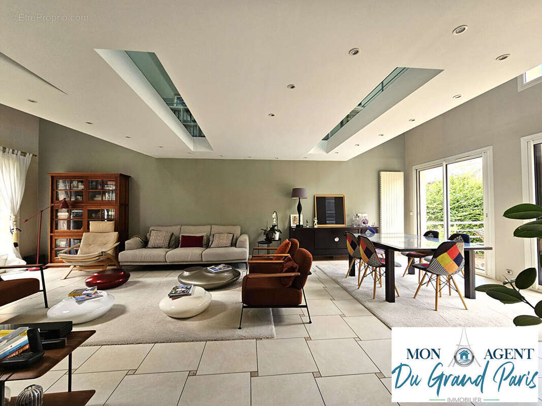 Maison contemporaine 230m2 + sous sol + piscine + terrain arbore de 15.000m2 Bullion proche Bonnelles Limours Grand Paris Sud - photo 5